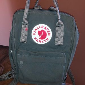 Fjall Raven Mini Backpack